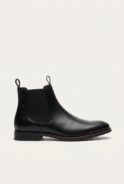 Slip-On Chelsea Boots - Black