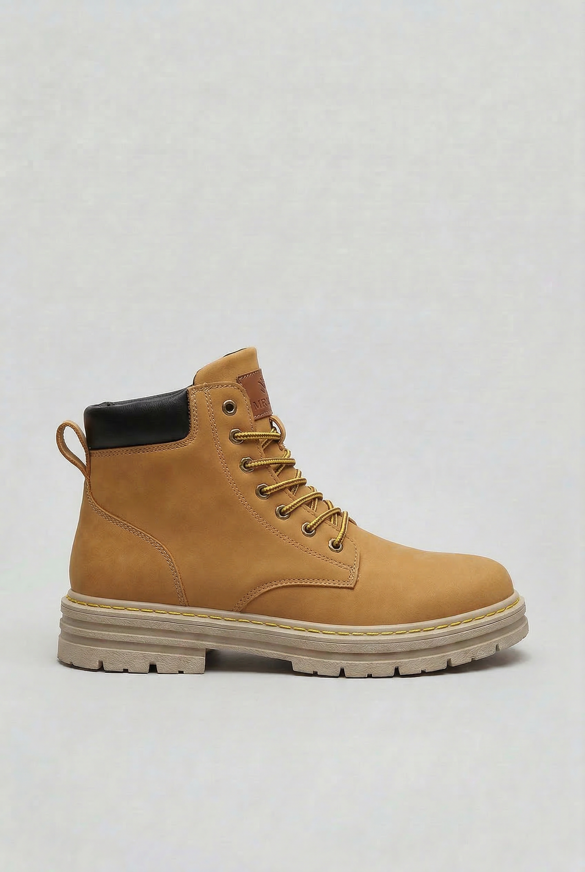 Men's Lace-Up Boots with Chunky Lug Sole - Tan
