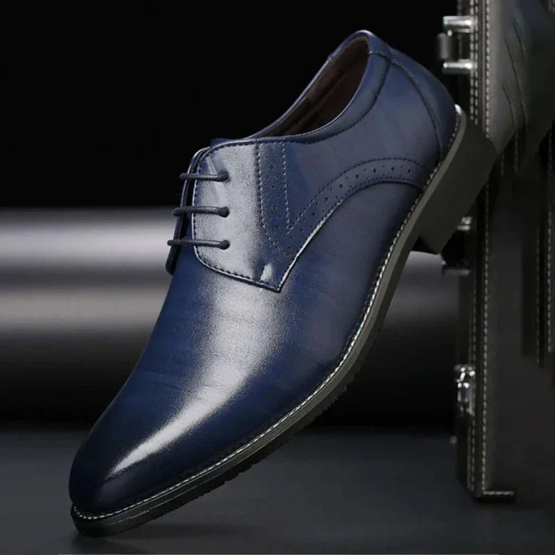 Men's Oxford Shoes with Closed Lace and Brogue Detailing - Navy