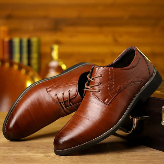 Men's Oxford Shoes with Closed Lace and Brogue Detailing - Brown